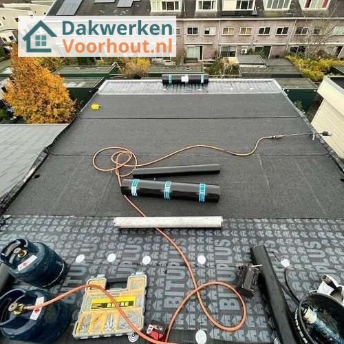 Plat dak Voorhout opnieuw leggen